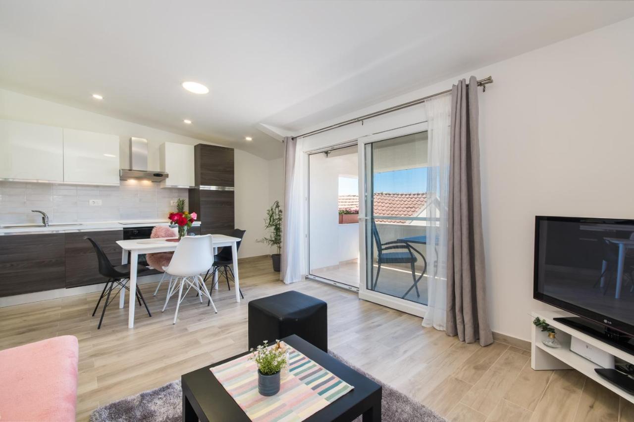 Apartment Finta Rogotin Buitenkant foto