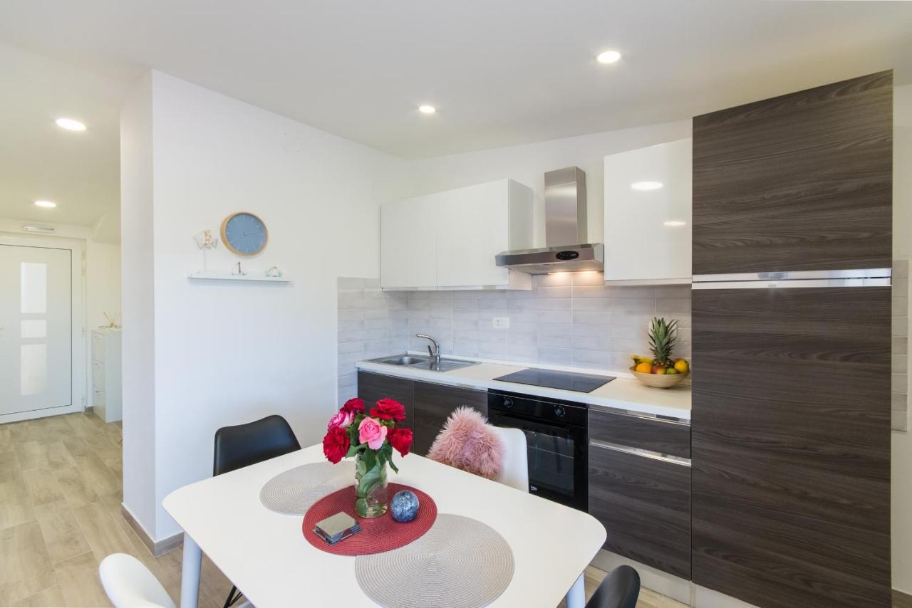 Apartment Finta Rogotin Buitenkant foto